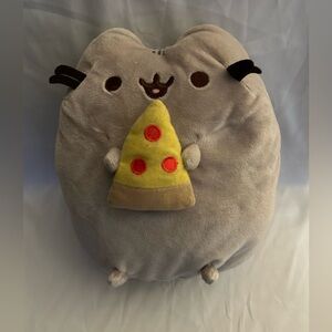 Pusheen plush with pizza